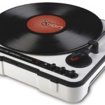 Ion Audio iPTUSB Portable USB Turntable with Software and Built-in Speaker