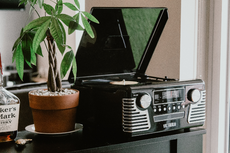 Best Record Player with Speakers